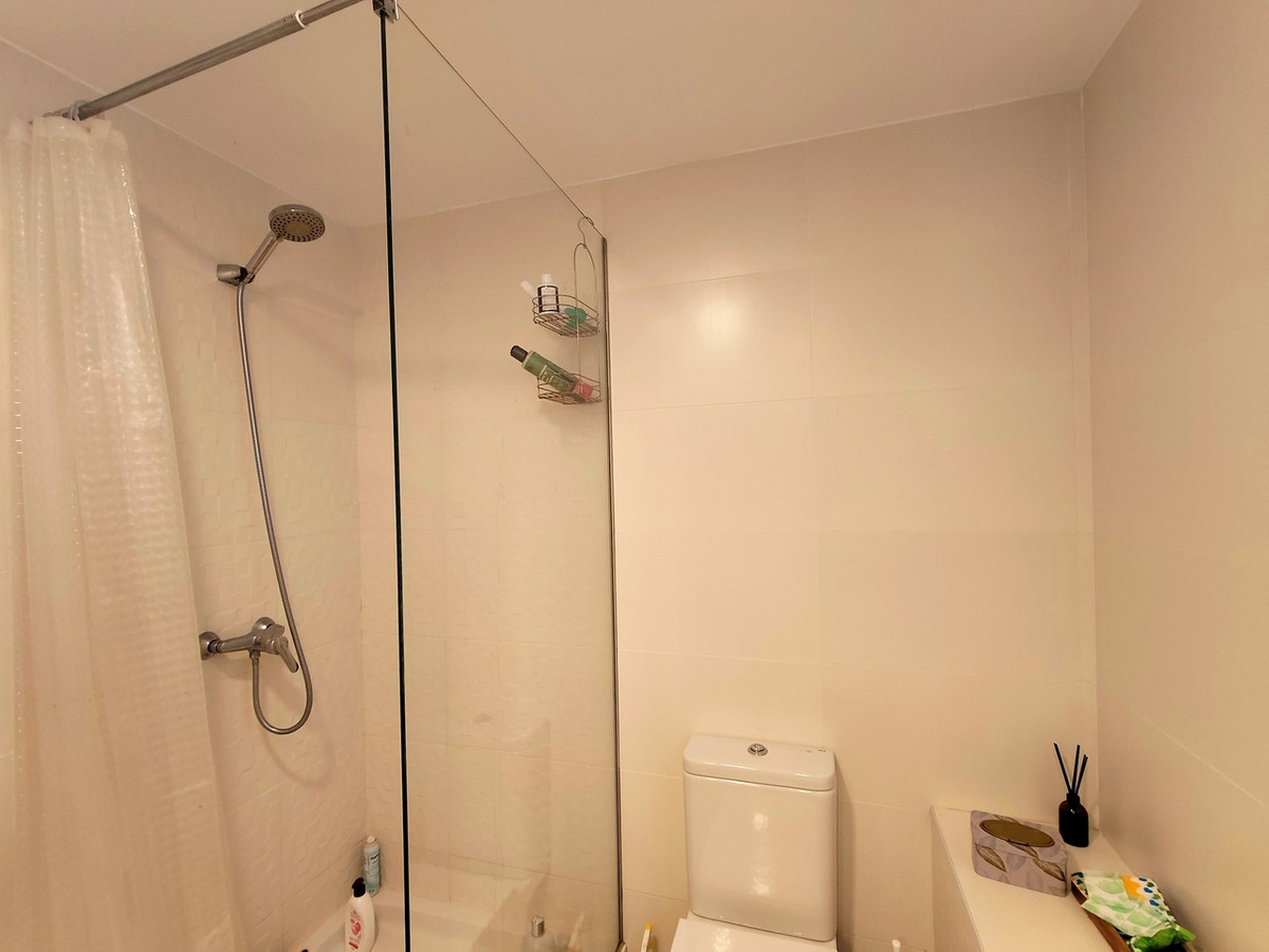 For sale - 4 Bedroom 4 Bathroom House - Detached Villa in Rojales - Ciudad Quesada  - Alicante