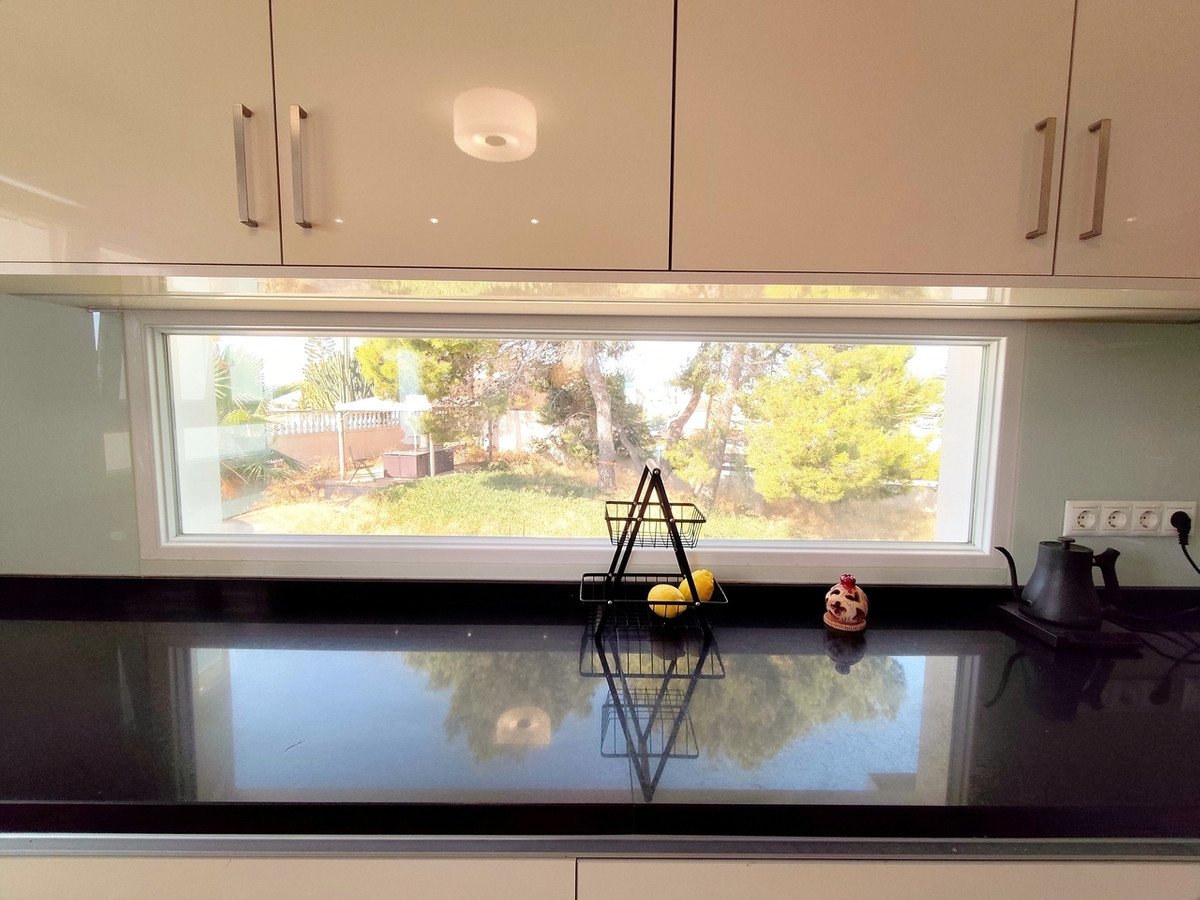 For sale - 4 Bedroom 4 Bathroom House - Detached Villa in Rojales - Ciudad Quesada  - Alicante