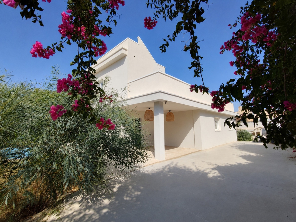 4 Bedroom 4 Bathroom House - Detached Villa in Rojales