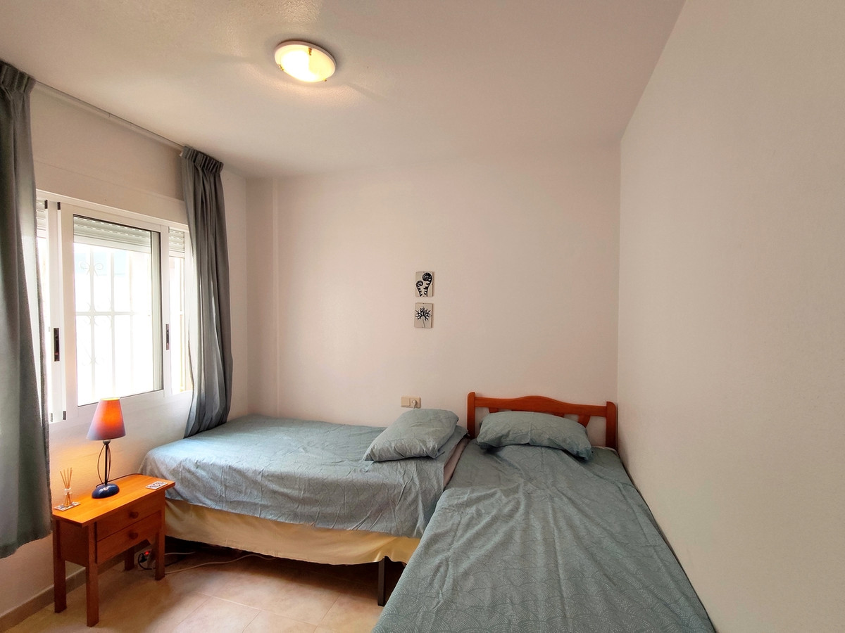 For sale - 2 Bedroom 1 Bathroom Apartment in La Zenia  - La Zenia  - Alicante