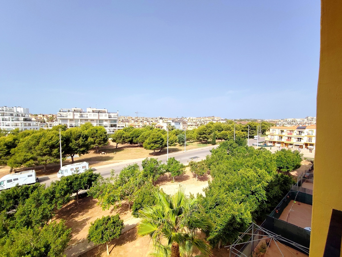 For sale - 2 Bedroom 1 Bathroom Apartment in La Zenia  - La Zenia  - Alicante