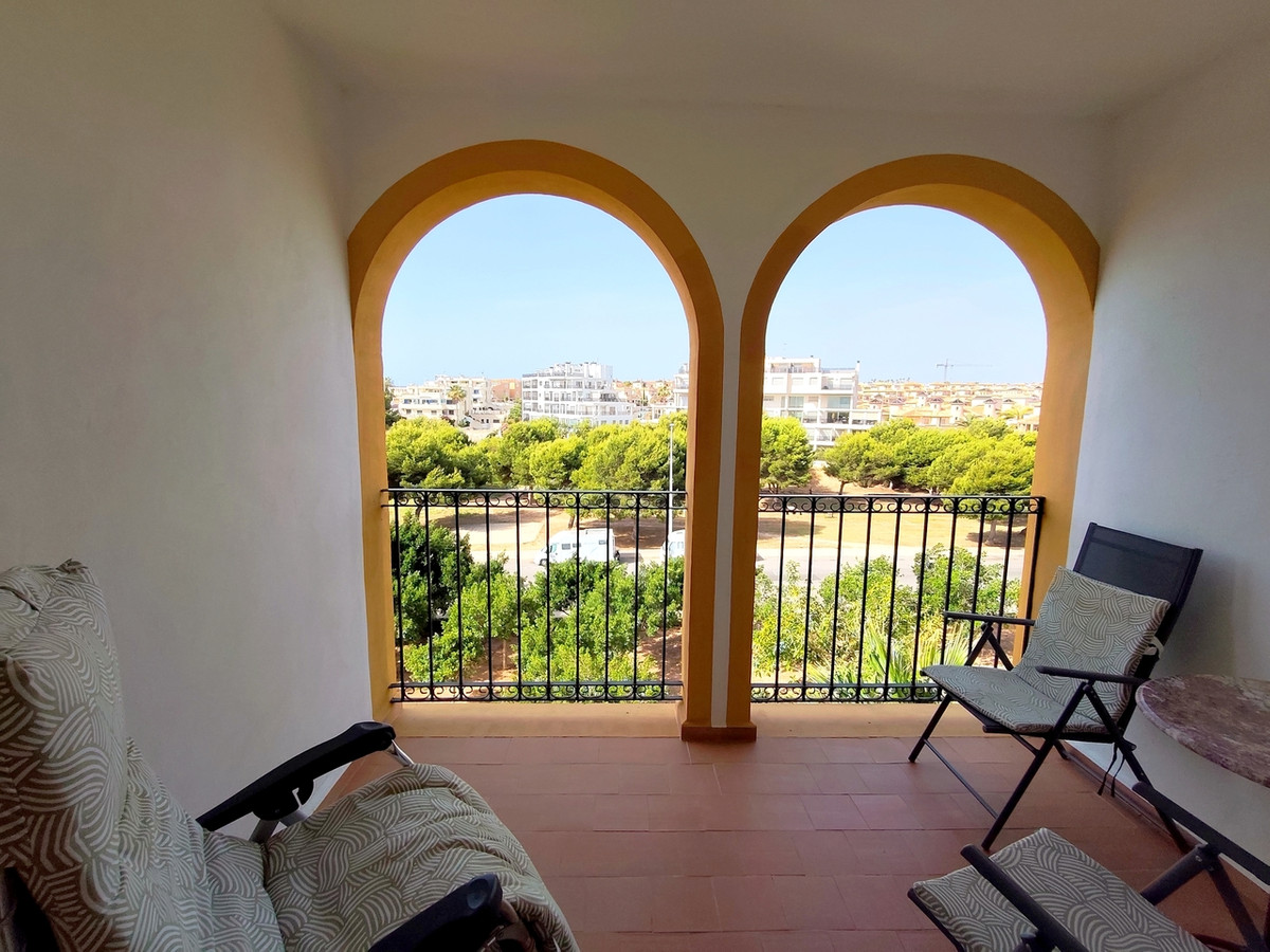 For sale - 2 Bedroom 1 Bathroom Apartment in La Zenia  - La Zenia  - Alicante