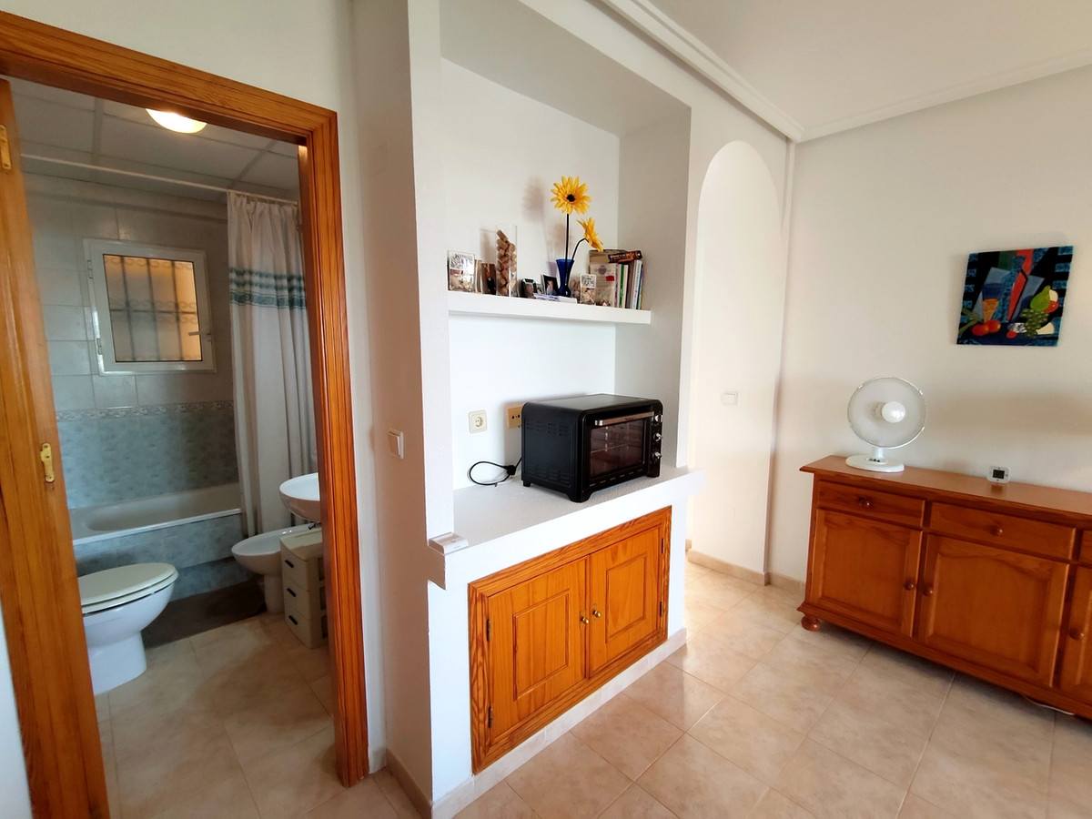 For sale - 2 Bedroom 1 Bathroom Apartment in La Zenia  - La Zenia  - Alicante