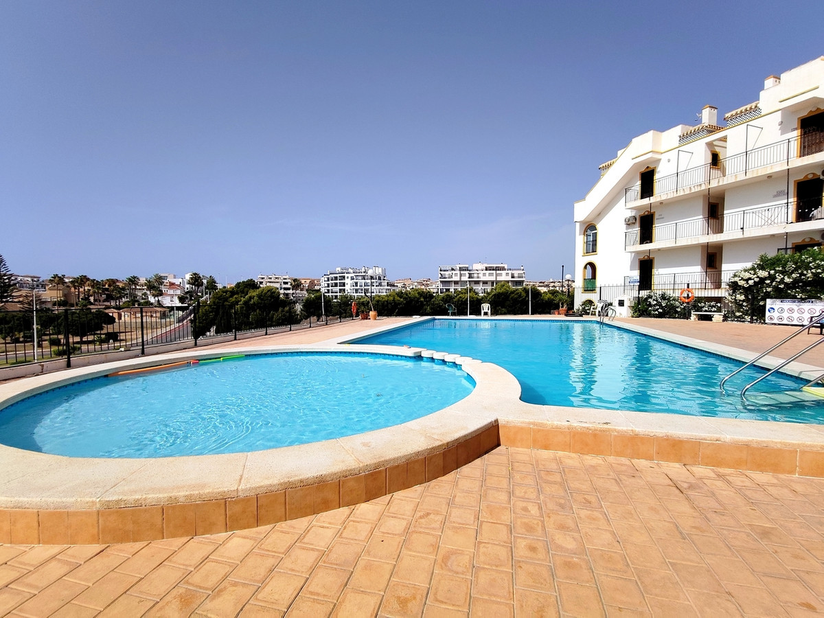 For sale - 2 Bedroom 1 Bathroom Apartment in La Zenia  - La Zenia  - Alicante