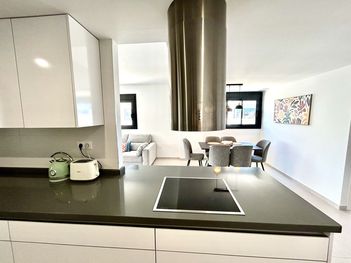 For sale - 3 Bedroom 2 Bathroom Apartment - Middle Floor Apartment in Orihuela - Los Dolses  - Alicante