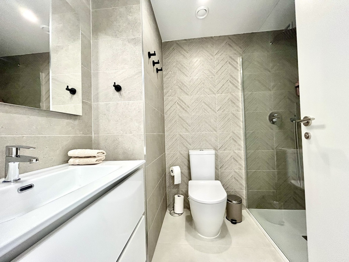 For sale - 3 Bedroom 2 Bathroom Apartment - Middle Floor Apartment in Orihuela - Los Dolses  - Alicante