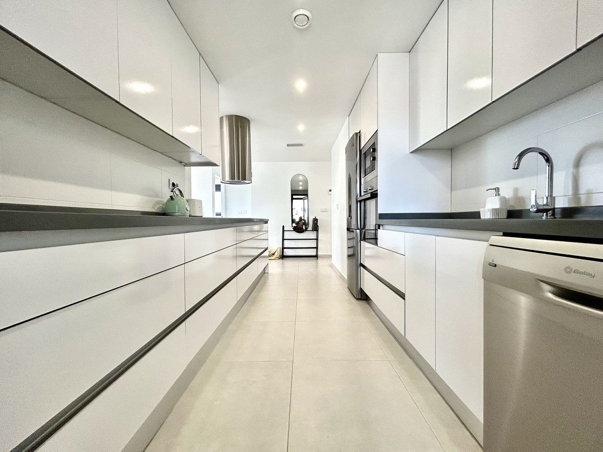 For sale - 3 Bedroom 2 Bathroom Apartment - Middle Floor Apartment in Orihuela - Los Dolses  - Alicante