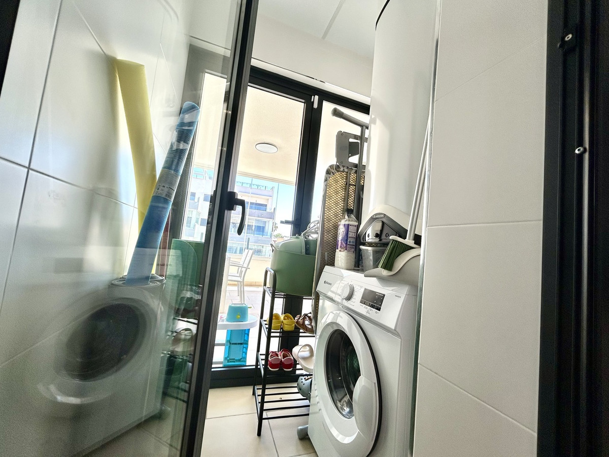 For sale - 3 Bedroom 2 Bathroom Apartment - Middle Floor Apartment in Orihuela - Los Dolses  - Alicante