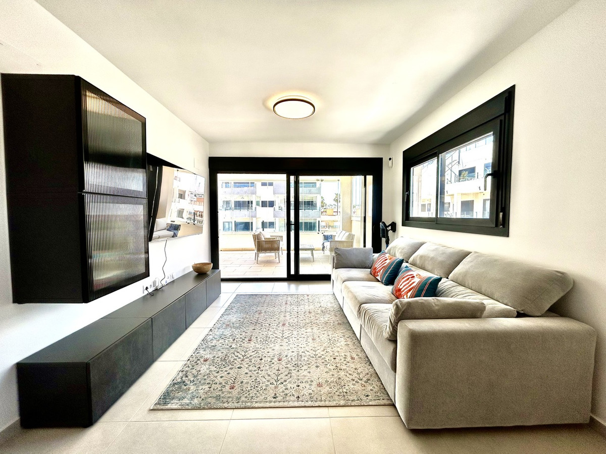 For sale - 3 Bedroom 2 Bathroom Apartment - Middle Floor Apartment in Orihuela - Los Dolses  - Alicante