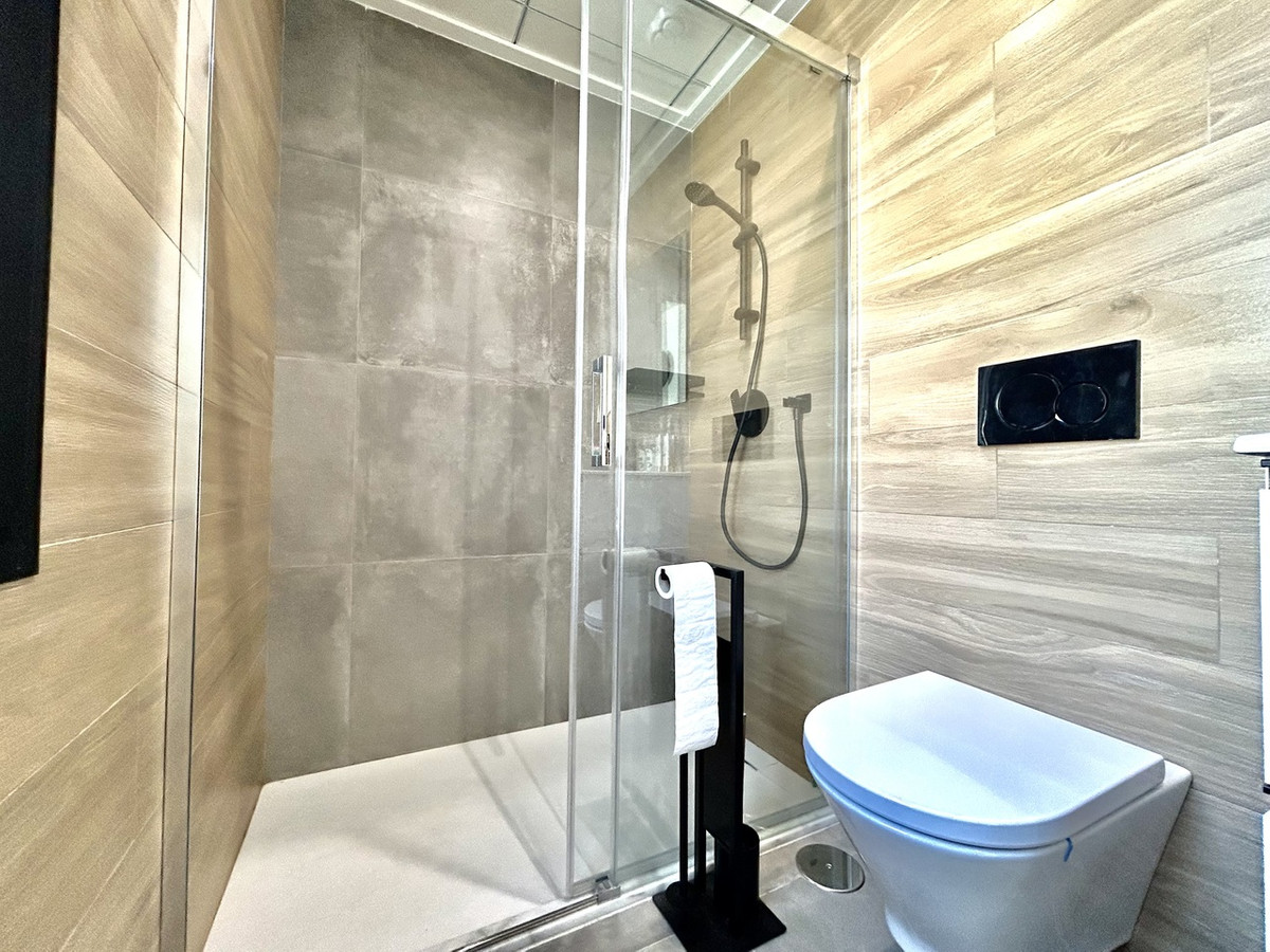 For sale - 2 Bedroom 2 Bathroom House - Detached Villa in Orihuela - Villamartin  - Alicante