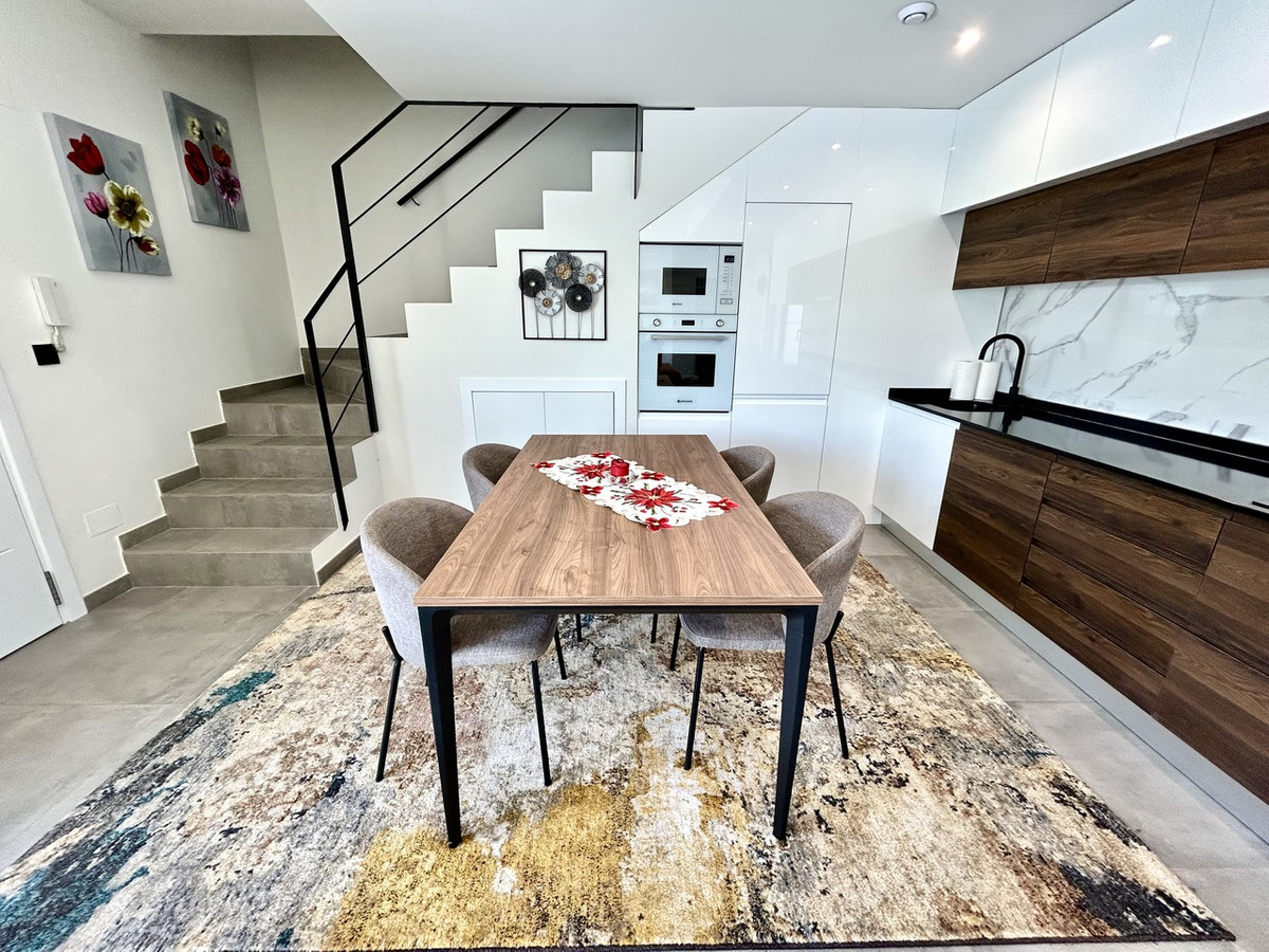 For sale - 2 Bedroom 2 Bathroom House - Detached Villa in Orihuela - Villamartin  - Alicante