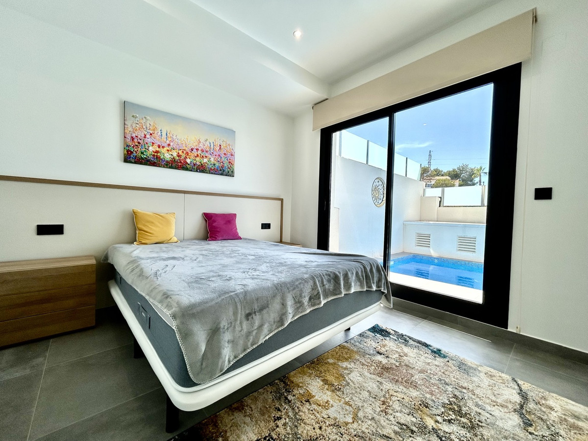 For sale - 2 Bedroom 2 Bathroom House - Detached Villa in Orihuela - Villamartin  - Alicante