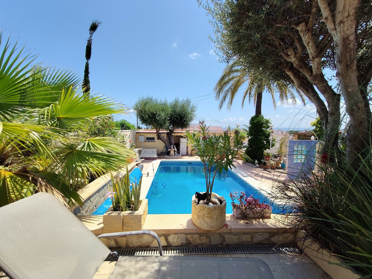 For sale - 3 Bedroom 2 Bathroom House - Detached Villa in Rojales - Ciudad Quesada  - Alicante