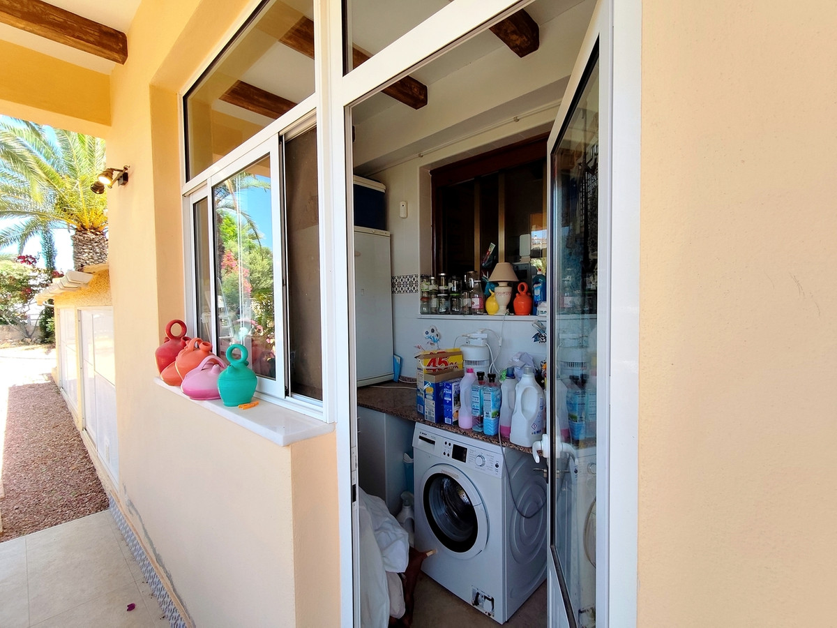 For sale - 3 Bedroom 2 Bathroom House - Detached Villa in Rojales - Ciudad Quesada  - Alicante
