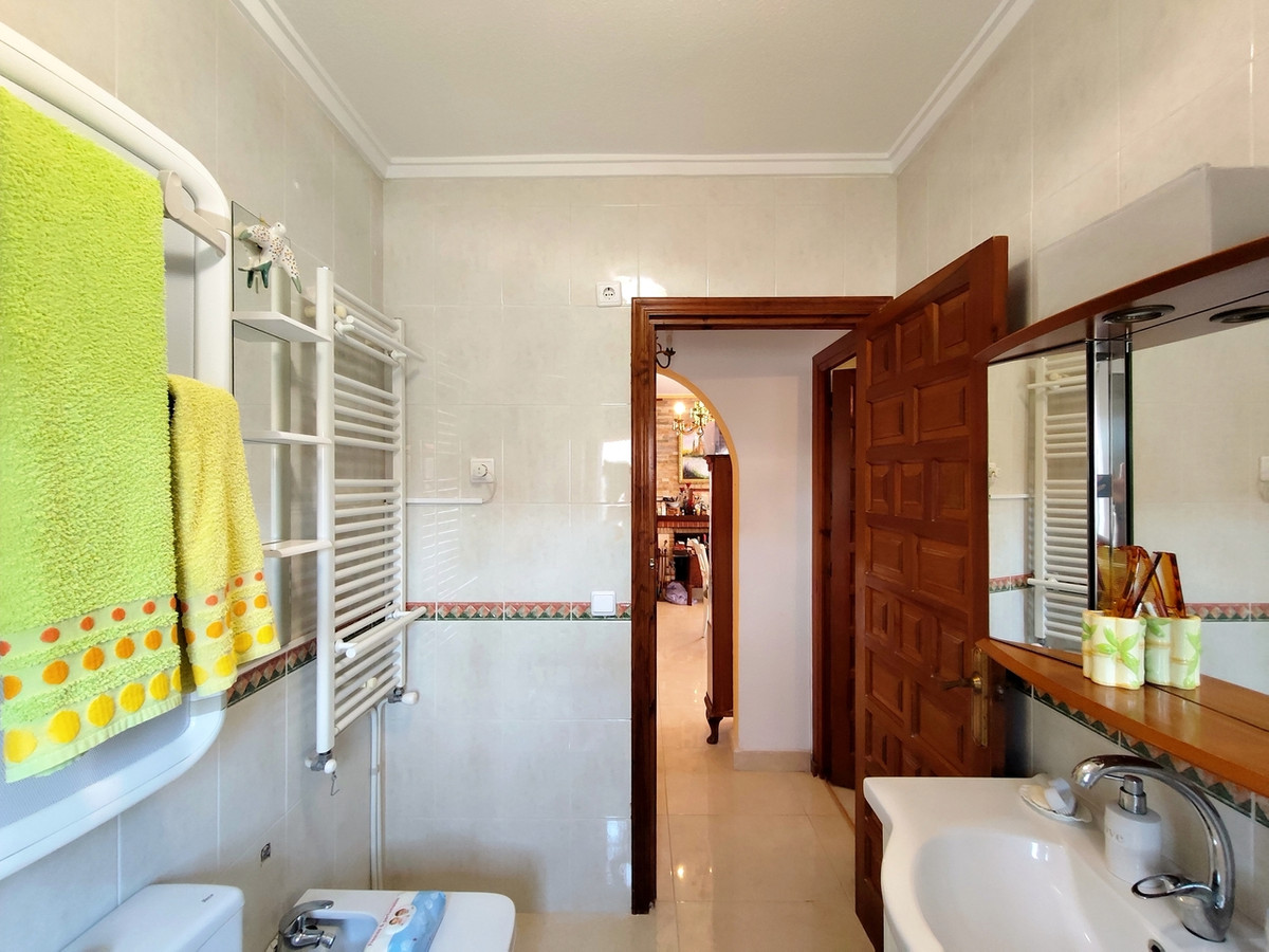 For sale - 3 Bedroom 2 Bathroom House - Detached Villa in Rojales - Ciudad Quesada  - Alicante