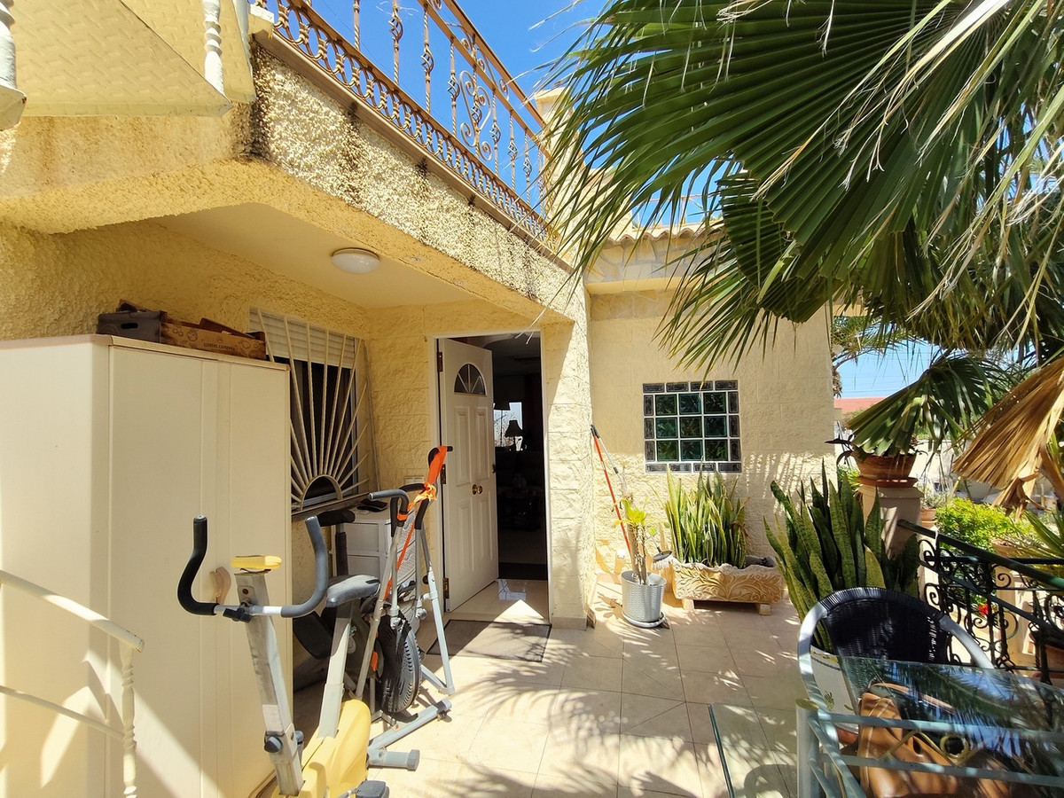 For sale - 3 Bedroom 2 Bathroom House - Detached Villa in Rojales - Ciudad Quesada  - Alicante