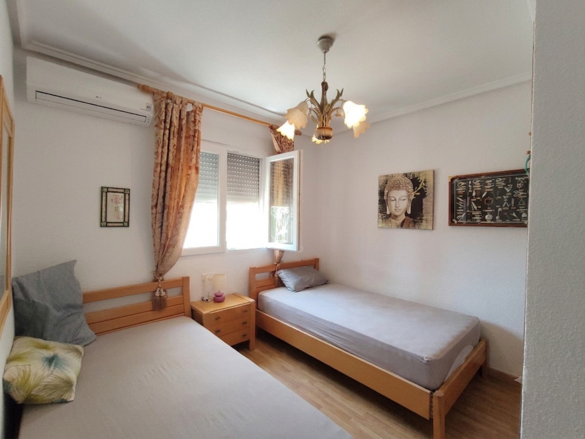 For sale - 3 Bedroom 2 Bathroom House - Detached Villa in Rojales - Ciudad Quesada  - Alicante