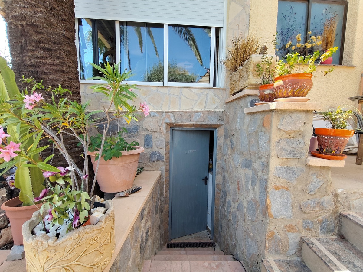 For sale - 3 Bedroom 2 Bathroom House - Detached Villa in Rojales - Ciudad Quesada  - Alicante