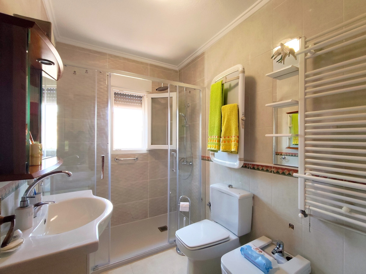 For sale - 3 Bedroom 2 Bathroom House - Detached Villa in Rojales - Ciudad Quesada  - Alicante