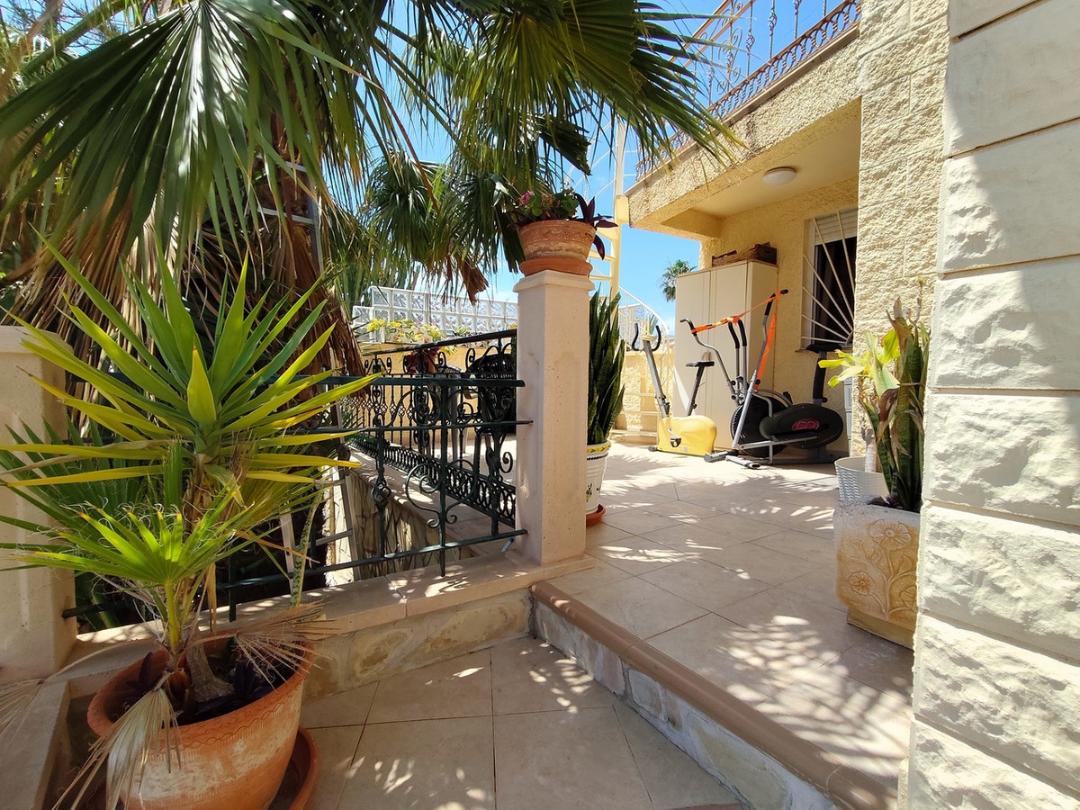 For sale - 3 Bedroom 2 Bathroom House - Detached Villa in Rojales - Ciudad Quesada  - Alicante