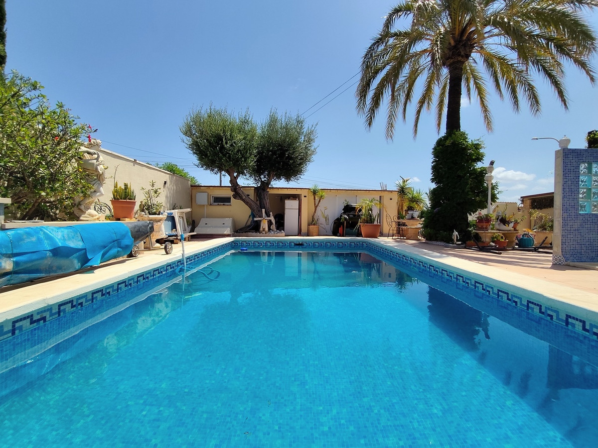 For sale - 3 Bedroom 2 Bathroom House - Detached Villa in Rojales - Ciudad Quesada  - Alicante