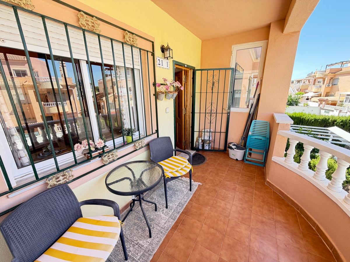 For sale - 3 Bedroom 2 Bathroom Apartment in Lomas de Cabo Roig - , Lomas de Cabo Roig, Alicante, Spain - Alicante