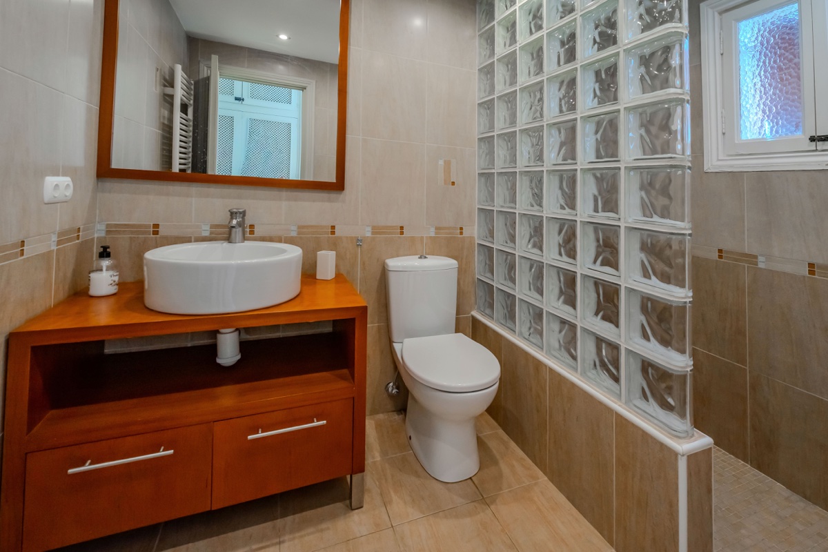 For sale - 4 Bedroom 3 Bathroom Villa in Cabo Roig - , Cabo Roig, Alicante, Spain - Alicante