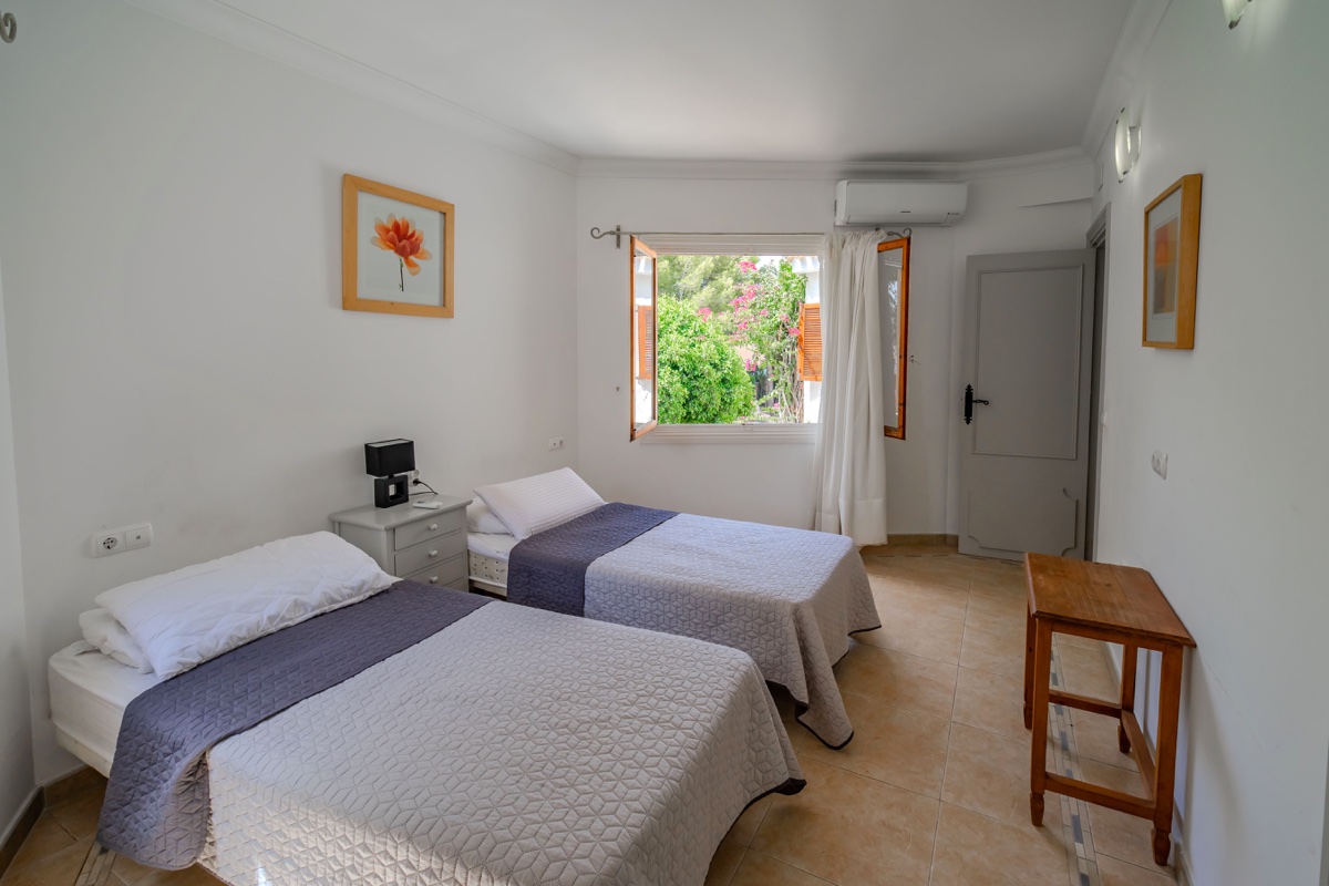 For sale - 4 Bedroom 3 Bathroom Villa in Cabo Roig - , Cabo Roig, Alicante, Spain - Alicante