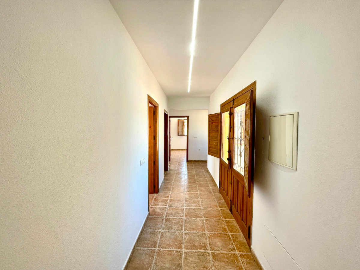 For sale - 4 Bedroom 3 Bathroom House - Detached Villa in Catral - Catral Centro  - Alicante