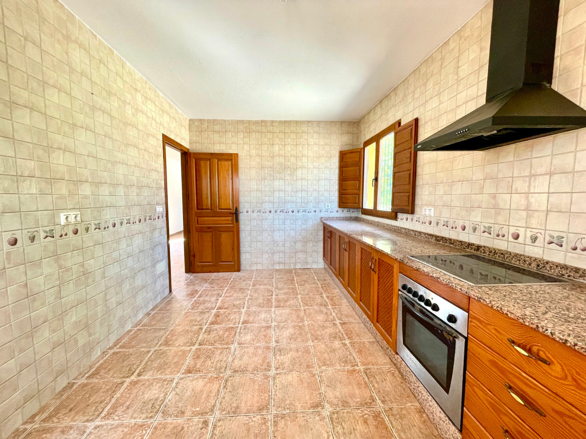 For sale - 4 Bedroom 3 Bathroom House - Detached Villa in Catral - Catral Centro  - Alicante