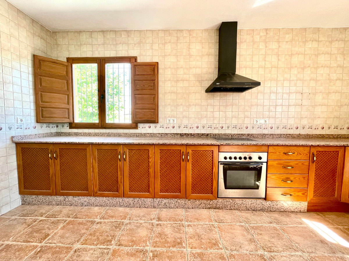 For sale - 4 Bedroom 3 Bathroom House - Detached Villa in Catral - Catral Centro  - Alicante