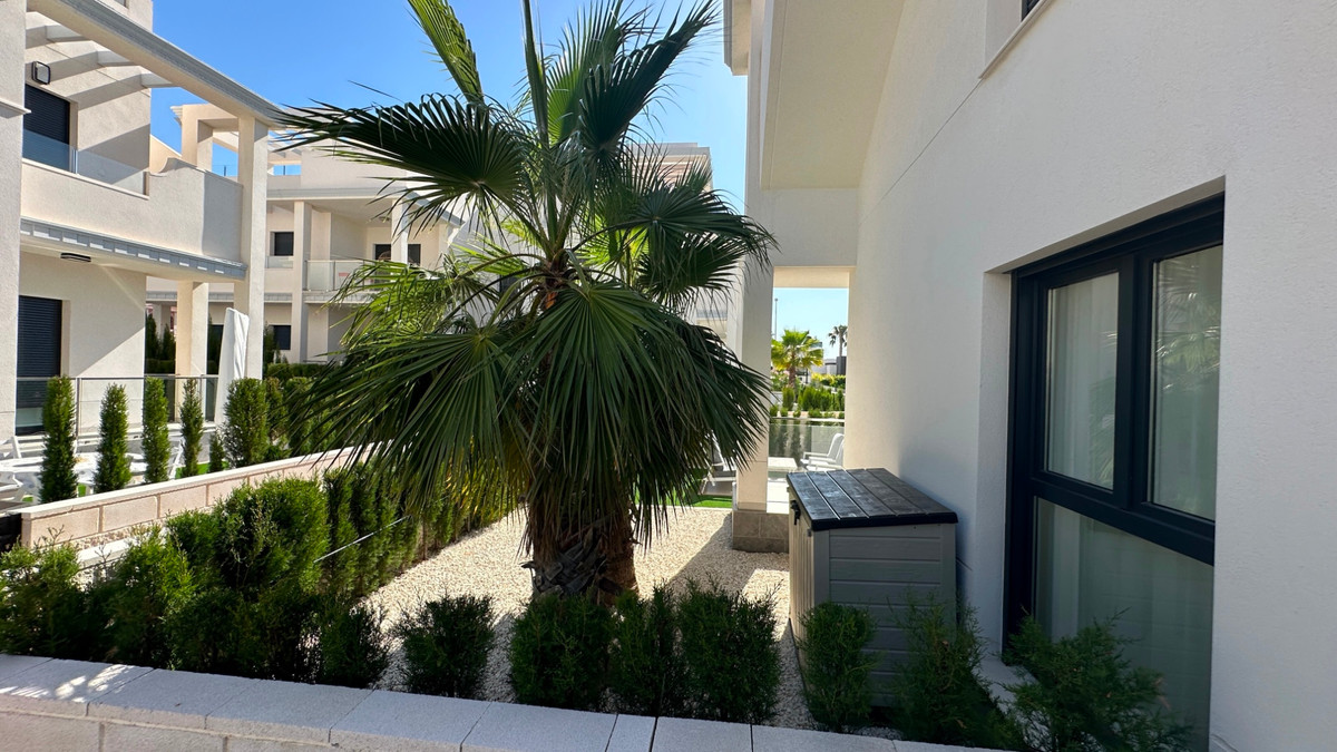 For sale - 2 Bedroom 2 Bathroom House - Bungalow in Rojales - Ciudad Quesada  - Alicante