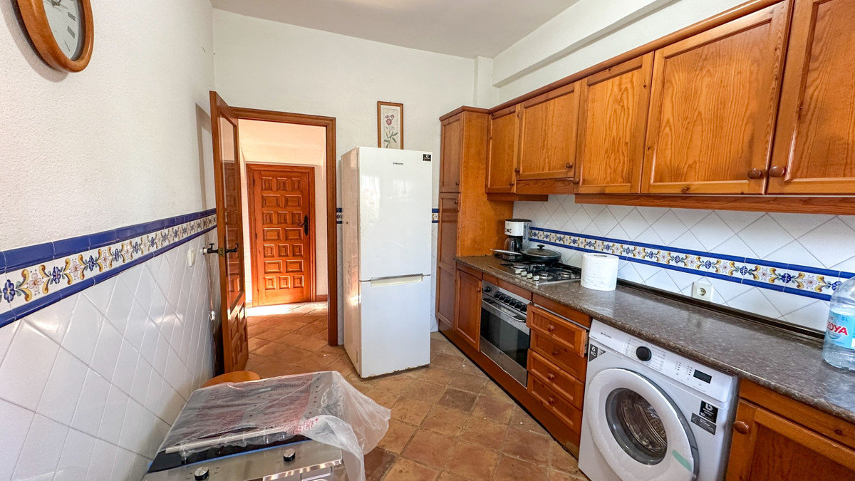 For sale - 4 Bedroom 2 Bathroom Detached Villa in Cabo Roig  - Cabo Roig  - Alicante