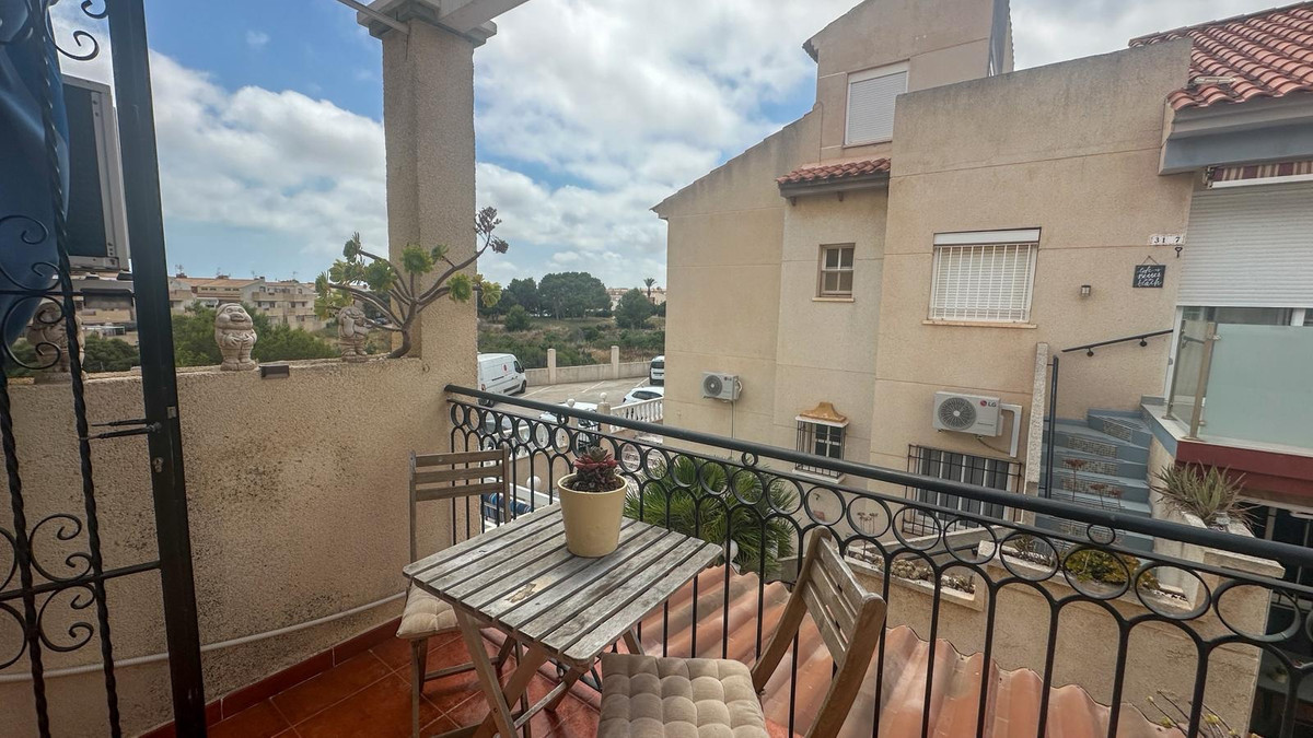 For sale - 2 Bedroom 1 Bathroom House - Bungalow in Orihuela - Playa Flamenca  - Alicante