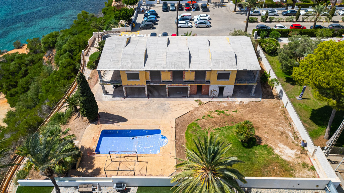 For sale - 5 Bedroom 3 Bathroom House - Detached Villa in Orihuela - Cabo Roig  - Alicante