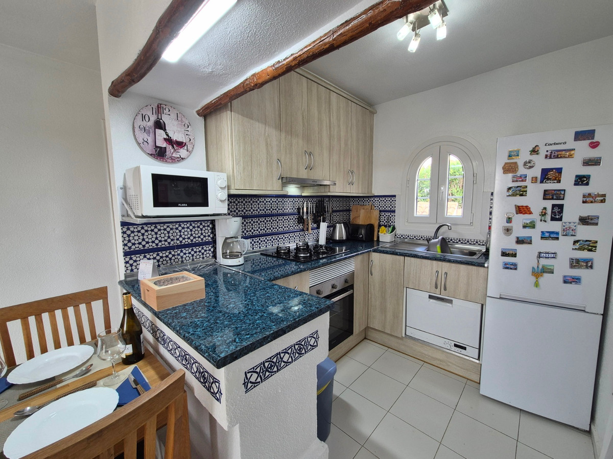 For sale - 1 Bedroom 1 Bathroom Ground floor apartment in Villamartin - San Miguel de Salinas Centro  - Alicante