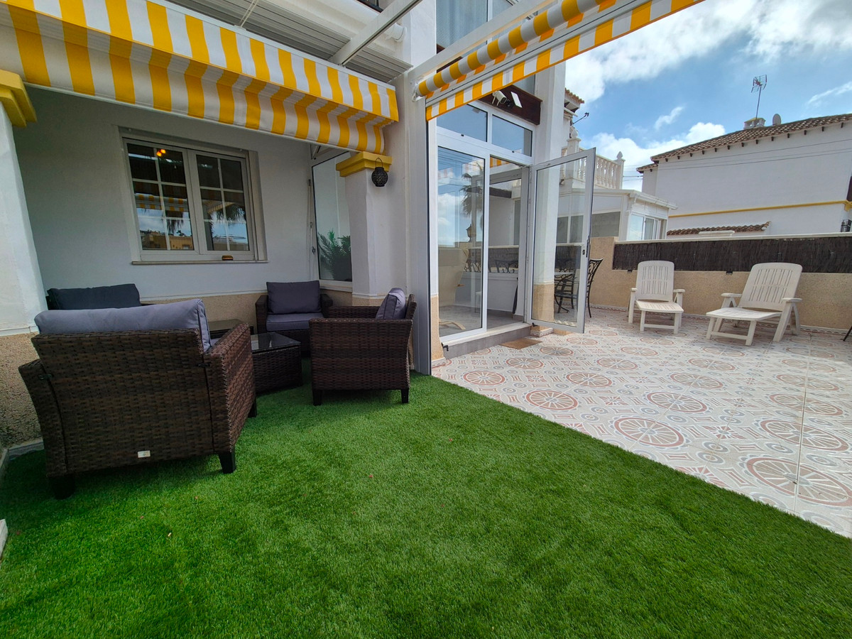 For sale - 1 Bedroom 1 Bathroom Ground floor apartment in Villamartin - San Miguel de Salinas Centro  - Alicante