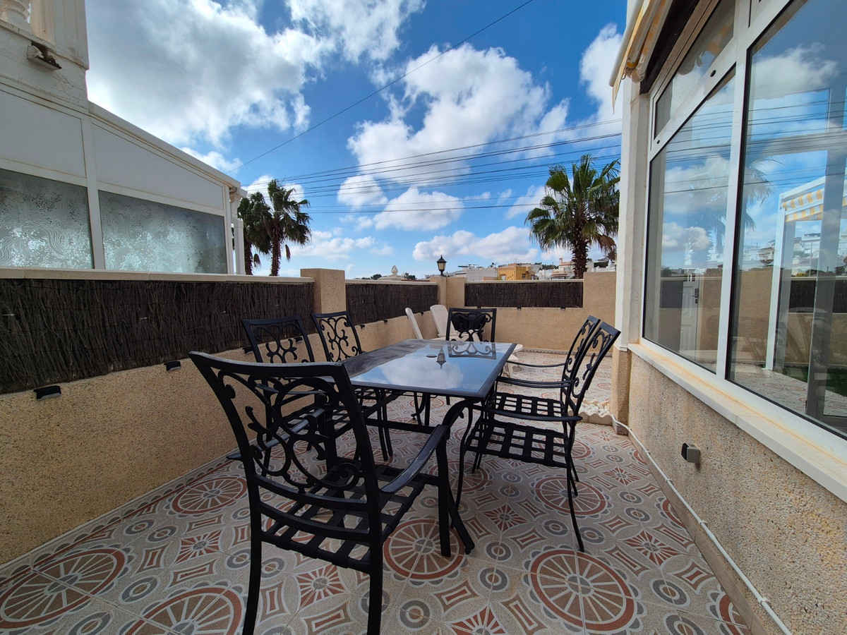 For sale - 1 Bedroom 1 Bathroom Ground floor apartment in Villamartin - San Miguel de Salinas Centro  - Alicante