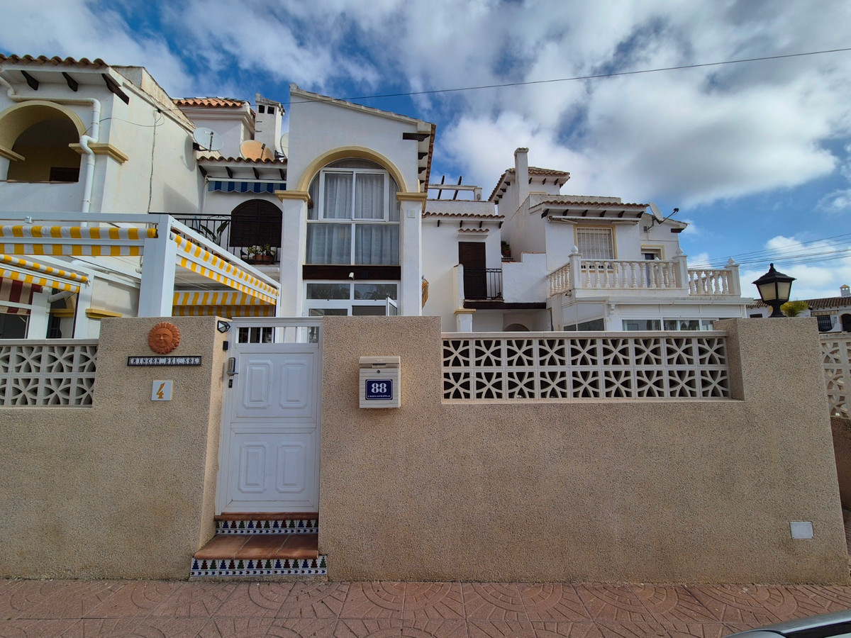 For sale - 1 Bedroom 1 Bathroom Ground floor apartment in Villamartin - San Miguel de Salinas Centro  - Alicante