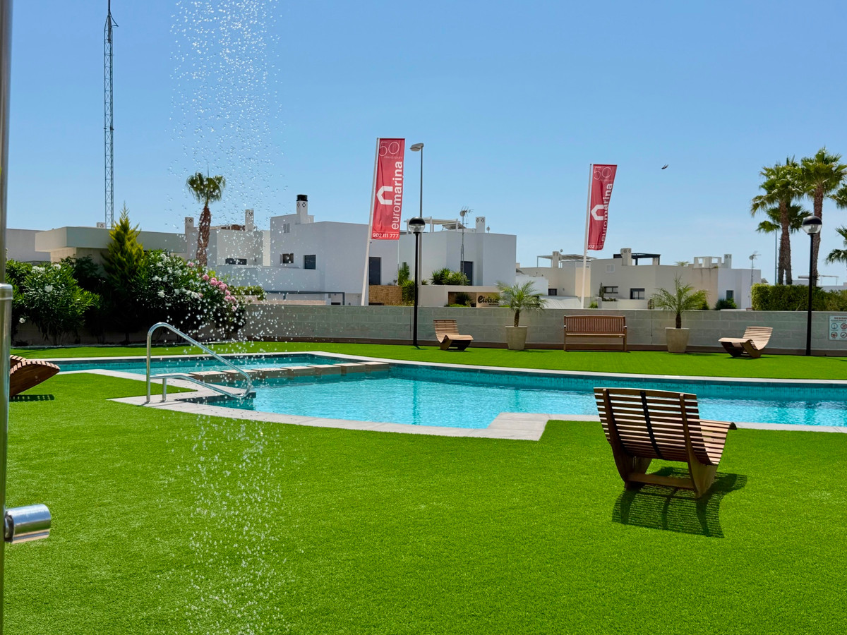 For sale - 2 Bedroom 2 Bathroom Apartment - Ground Floor Apartment in Rojales - Ciudad Quesada  - Alicante
