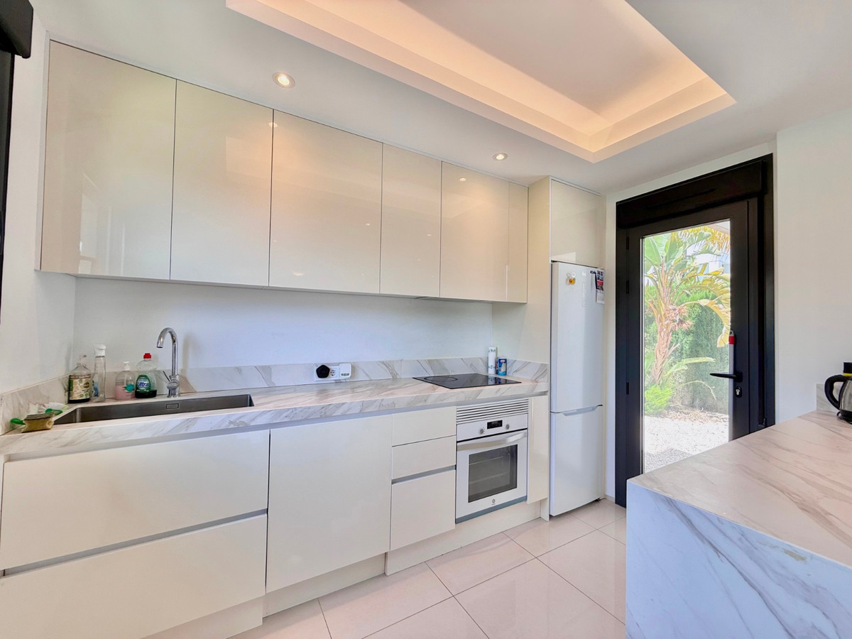 For sale - 4 Bedroom 4 Bathroom House - Detached Villa in Rojales - Ciudad Quesada  - Alicante