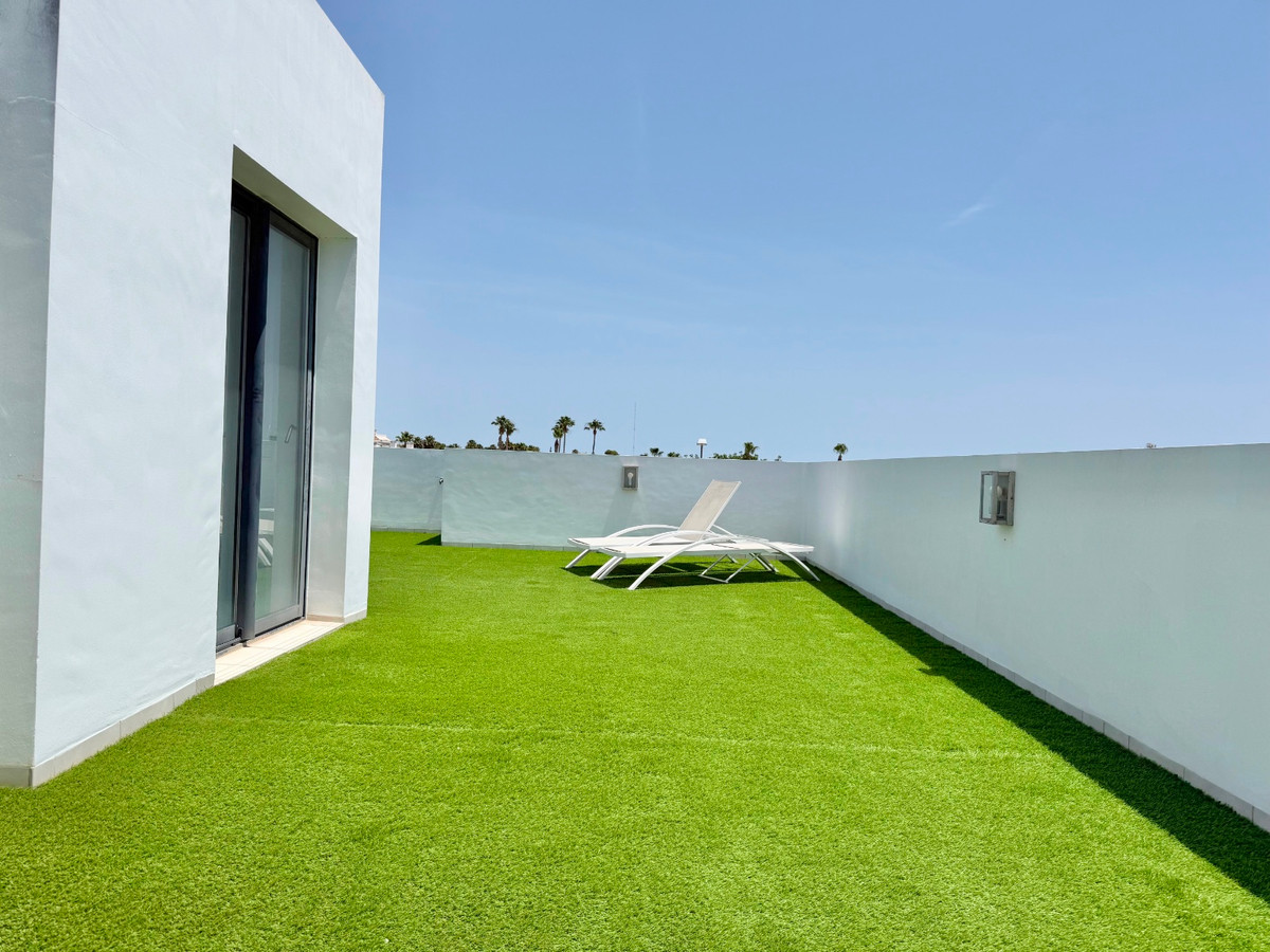 For sale - 4 Bedroom 4 Bathroom House - Detached Villa in Rojales - Ciudad Quesada  - Alicante