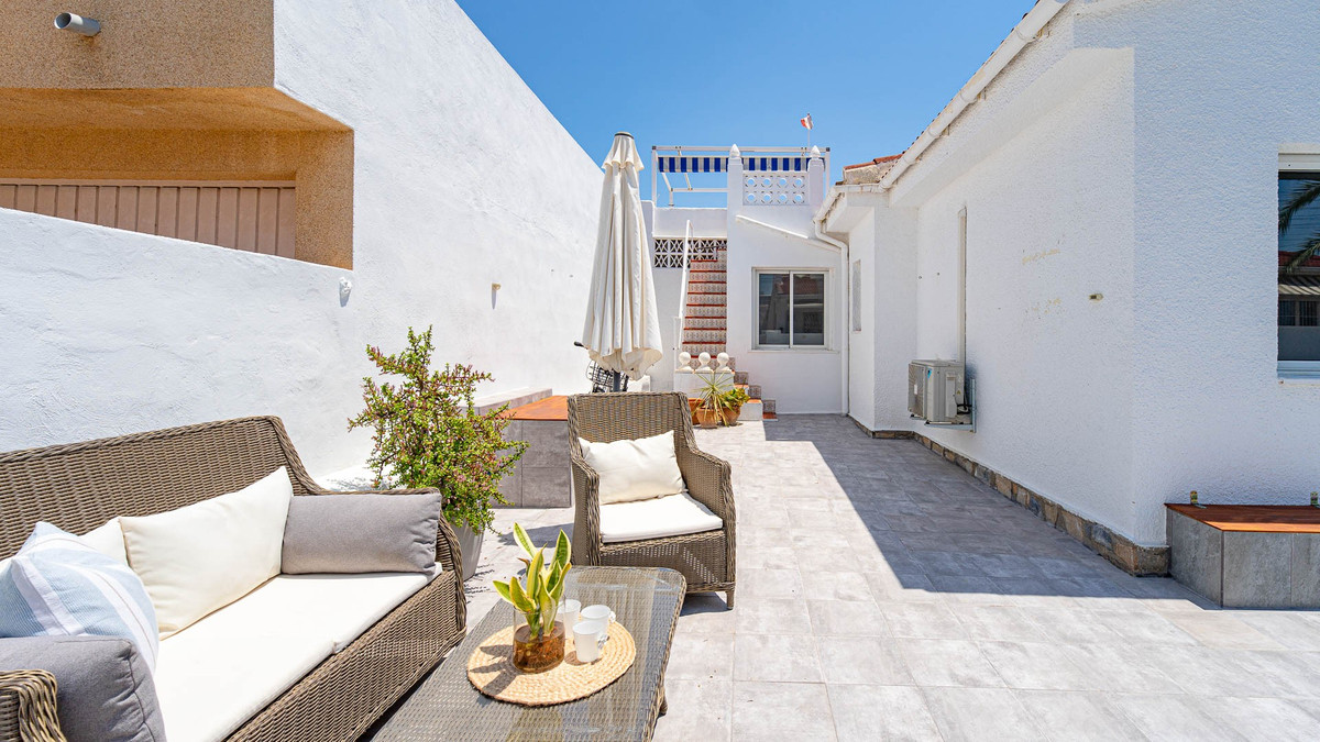 For sale - 2 Bedroom 1 Bathroom Bungalow in Ciudad Quesada  - Ciudad Quesada  - Alicante
