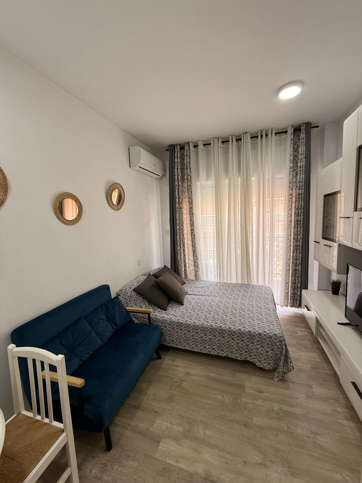 For sale - 1 Bedroom 1 Bathroom Apartment - Top Floor Studio in Torrevieja - Torrevieja Centro  - Alicante