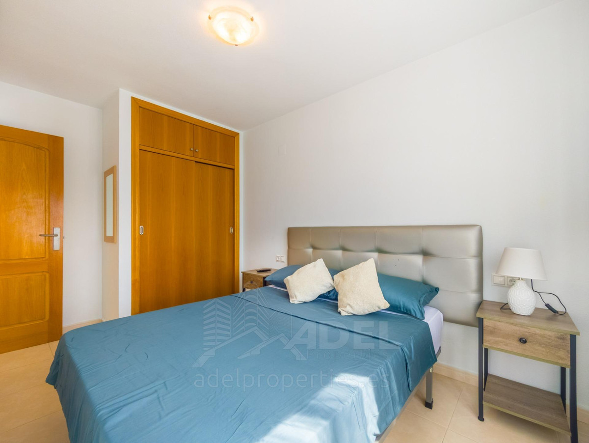 For sale - 2 Bedroom 1 Bathroom Apartment - Middle Floor Apartment in Torrevieja - Playa de los Locos  - Alicante