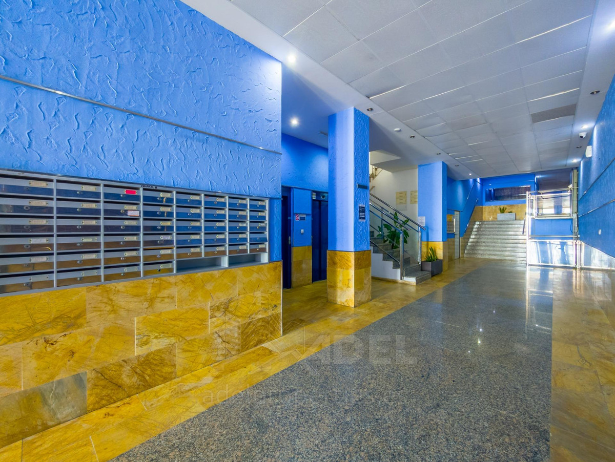 For sale - 2 Bedroom 1 Bathroom Apartment - Middle Floor Apartment in Torrevieja - Playa de los Locos  - Alicante