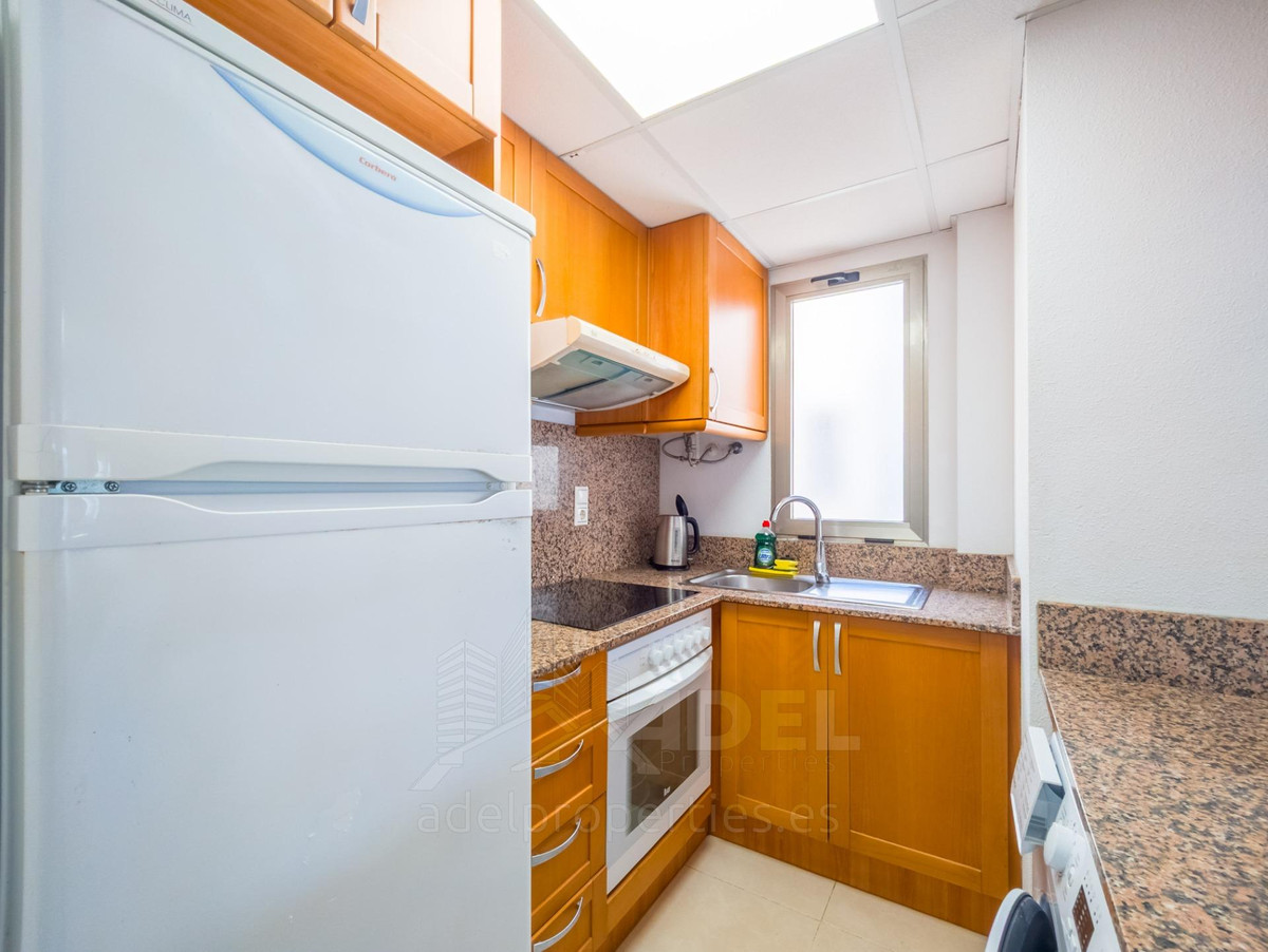 For sale - 2 Bedroom 1 Bathroom Apartment - Middle Floor Apartment in Torrevieja - Playa de los Locos  - Alicante