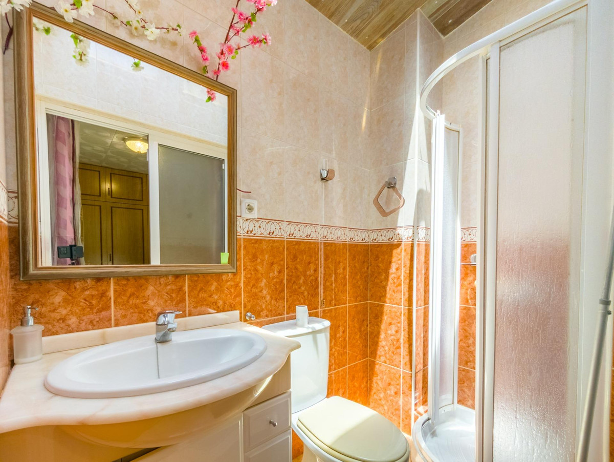 For sale - 2 Bedroom 2 Bathroom Bungalow in Torrevieja - Torrevieja Centro  - Alicante