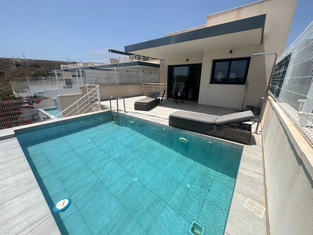 5 Bedroom 4 Bathroom Villa in San Miguel de Salinas