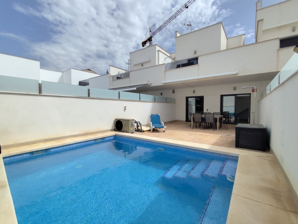 3 Bedroom 2 Bathroom Villa in Pilar de la Horadada